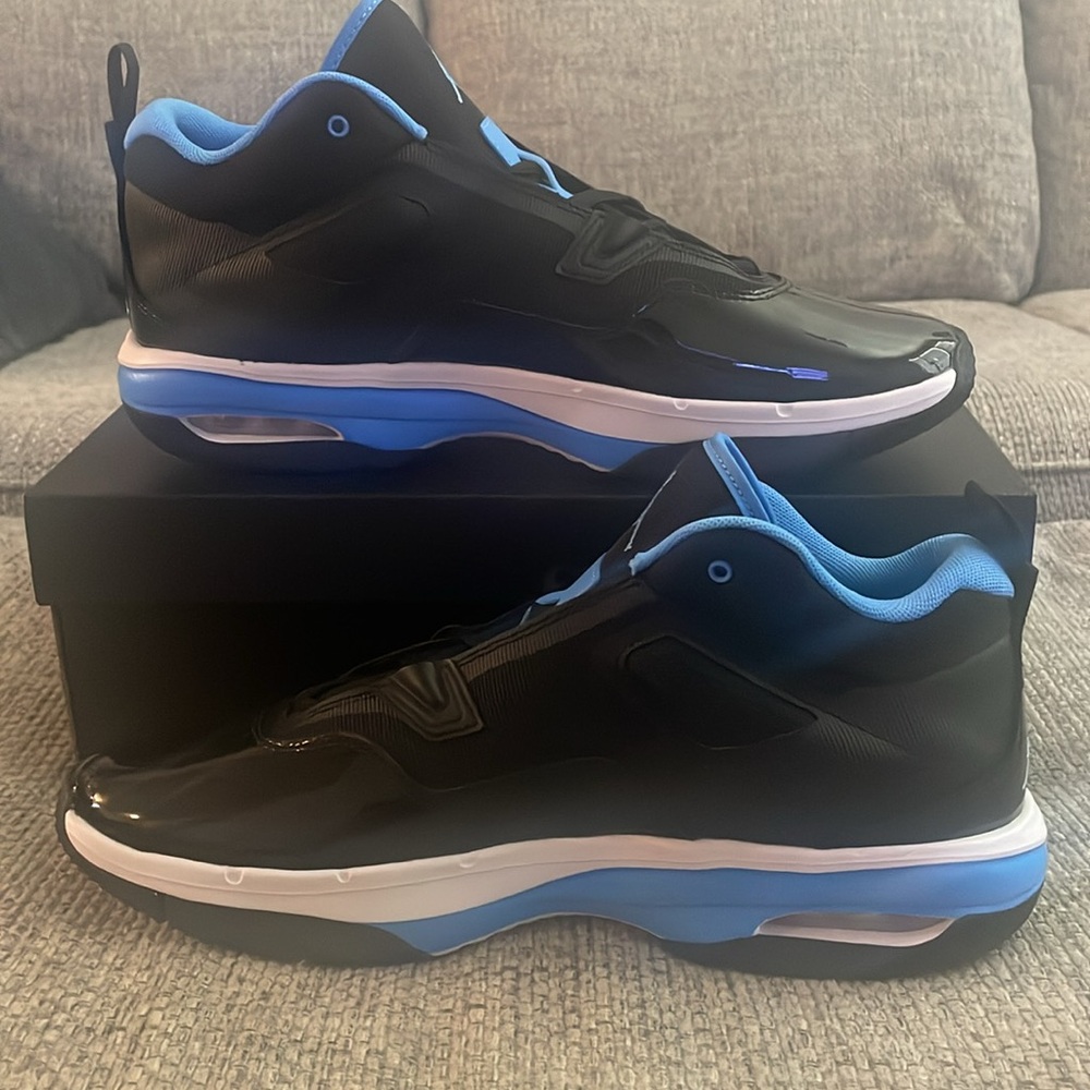 Jordan Stay Loyal 3 Size 12 Black/University Blue-UNC Tar Heel Blue - Picture 2 of 12
